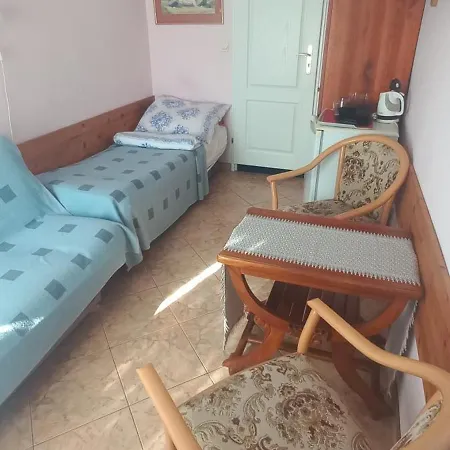 Homestay Pokoje Goscinne - 2 Minuty Do Plazy Dzwirzyno