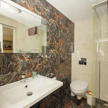 Pasja- 150 M Do Plazy Privatunterkunft *